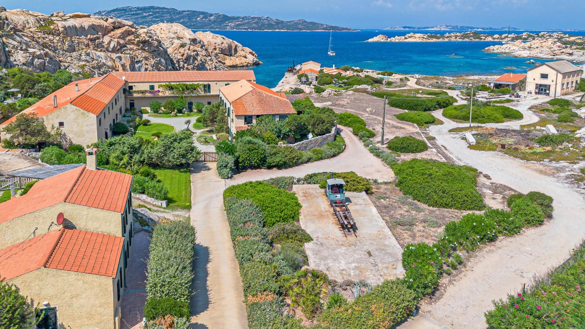 Residence Cala Francese - Case Sul Mare La Maddalena  Ngoại thất bức ảnh